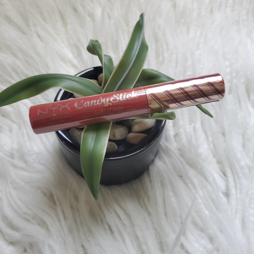 NYX Candy Stick Glowy Lip Color Jawbreaker